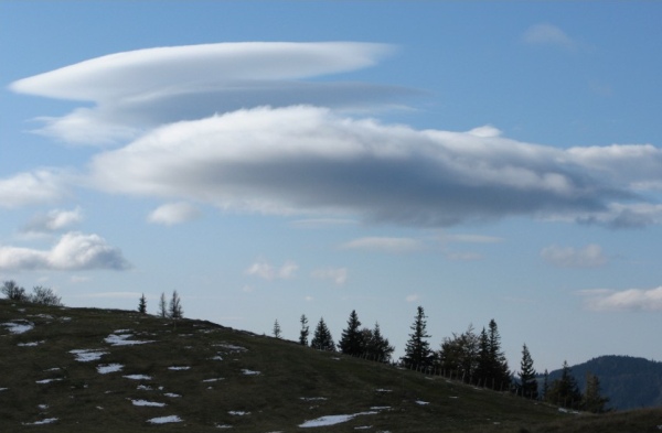 Altocumulus lenticularis